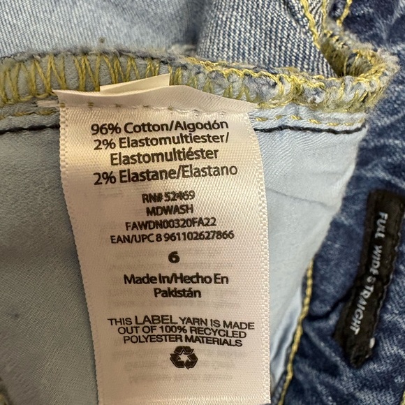 Free Assembly “The Full Wide Straight” Blue Jeans size 6 - Picture 9 of 9